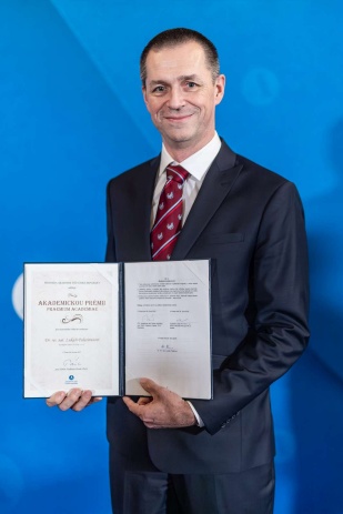 2025-10-29_Akademicka premie_Lumina Quaeruntur_web-151 2025-10-29_Akademicka premie_Lumina Quaeruntur_web-151