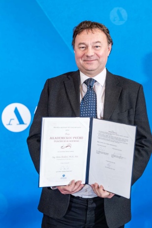 2025-10-29_Akademicka premie_Lumina Quaeruntur_web-153 2025-10-29_Akademicka premie_Lumina Quaeruntur_web-153